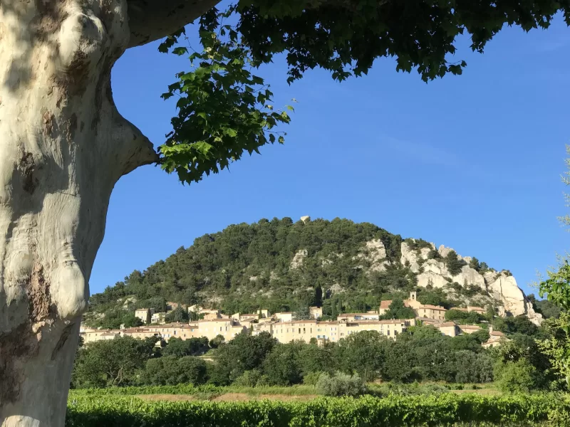 Seguret and vineyards Provence scooter tours